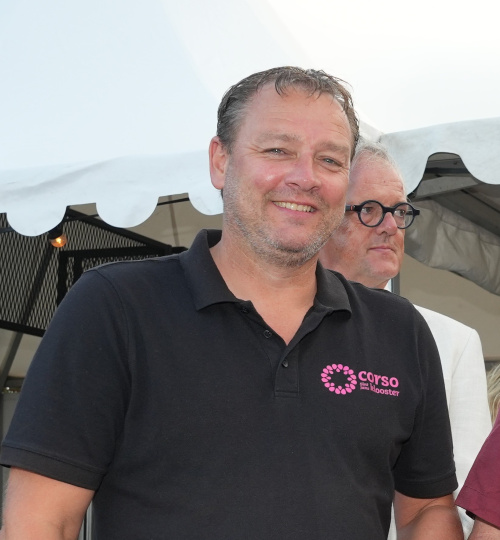 1 VAN DE 2500: “HET MEEDOEN VAN HET HELE DORP, DAT MAAKT ONS CORSO ZO UNIEK”